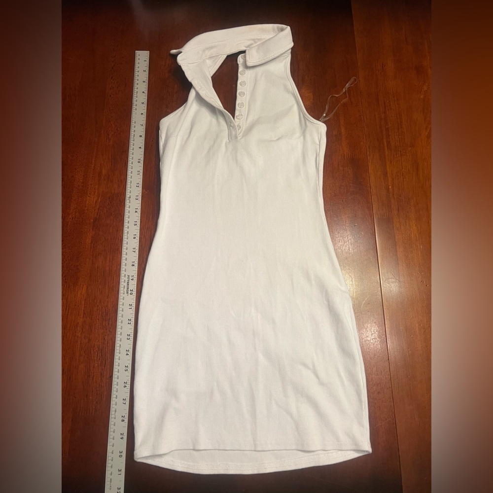 Rue21 White Ribbed Fabric dress with collar